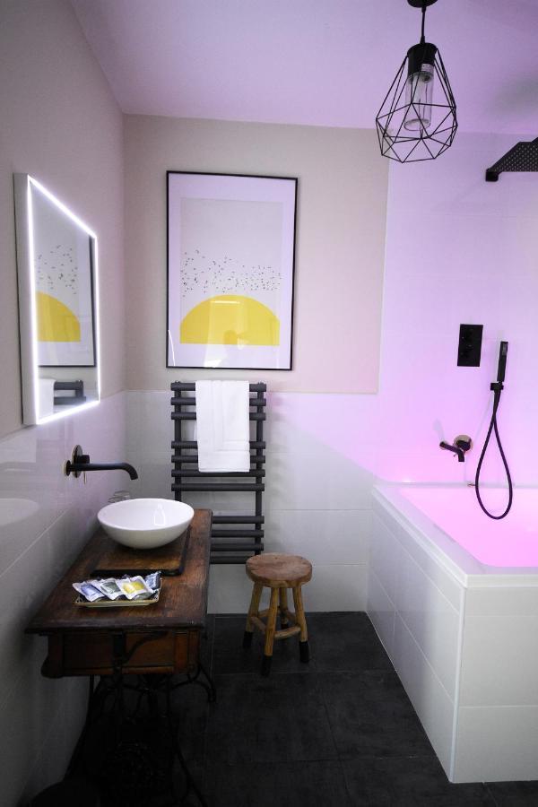 The Pink Door Westport Bed and Breakfast Εξωτερικό φωτογραφία